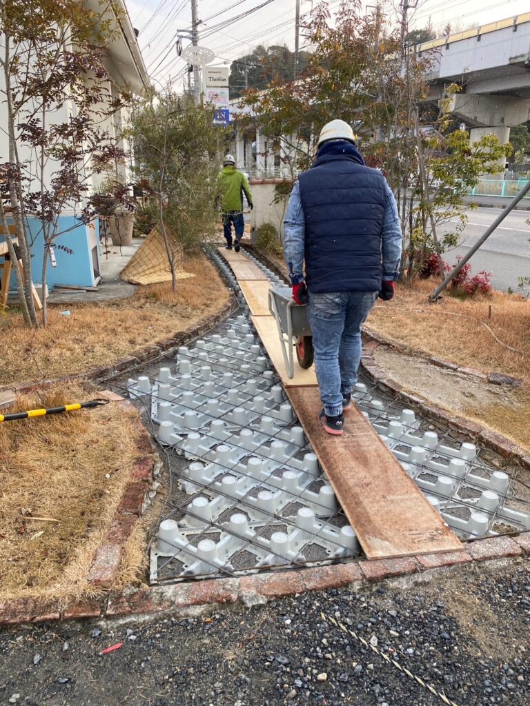 画像：<?= wp_strip_all_tags($cases_ba_beforecap);?>